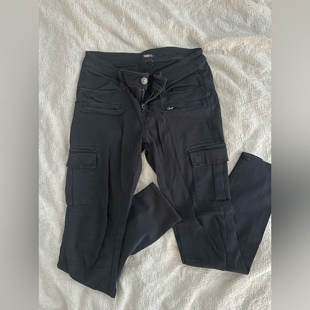TNA slim black cargo pants size 2
